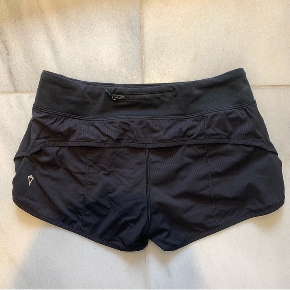 amazing black ivviva/lululemon athletic speed up shorts!! - Picture 2 of 4